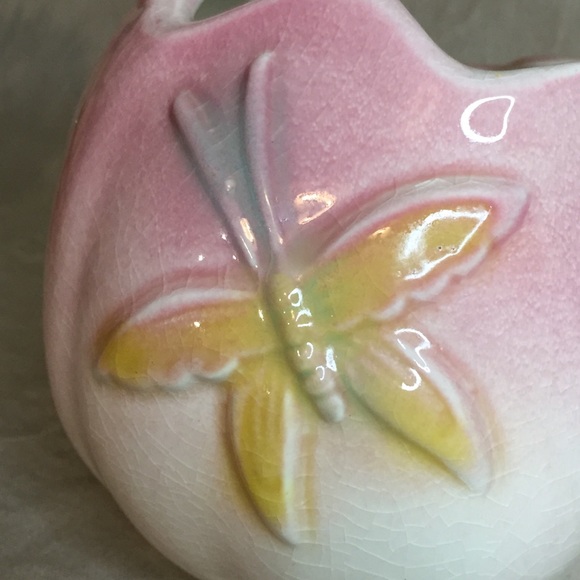 Vintage Hull Pottery Pink Sunglow Basket Butterfly Design - Picture 3 of 13